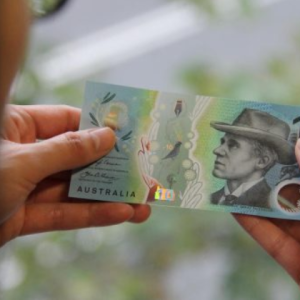 10 Australian Dollar